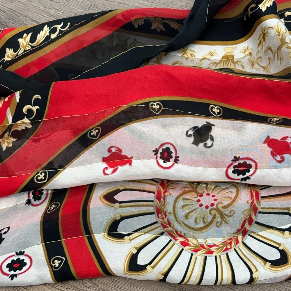 Source Unknown luxurious scarf